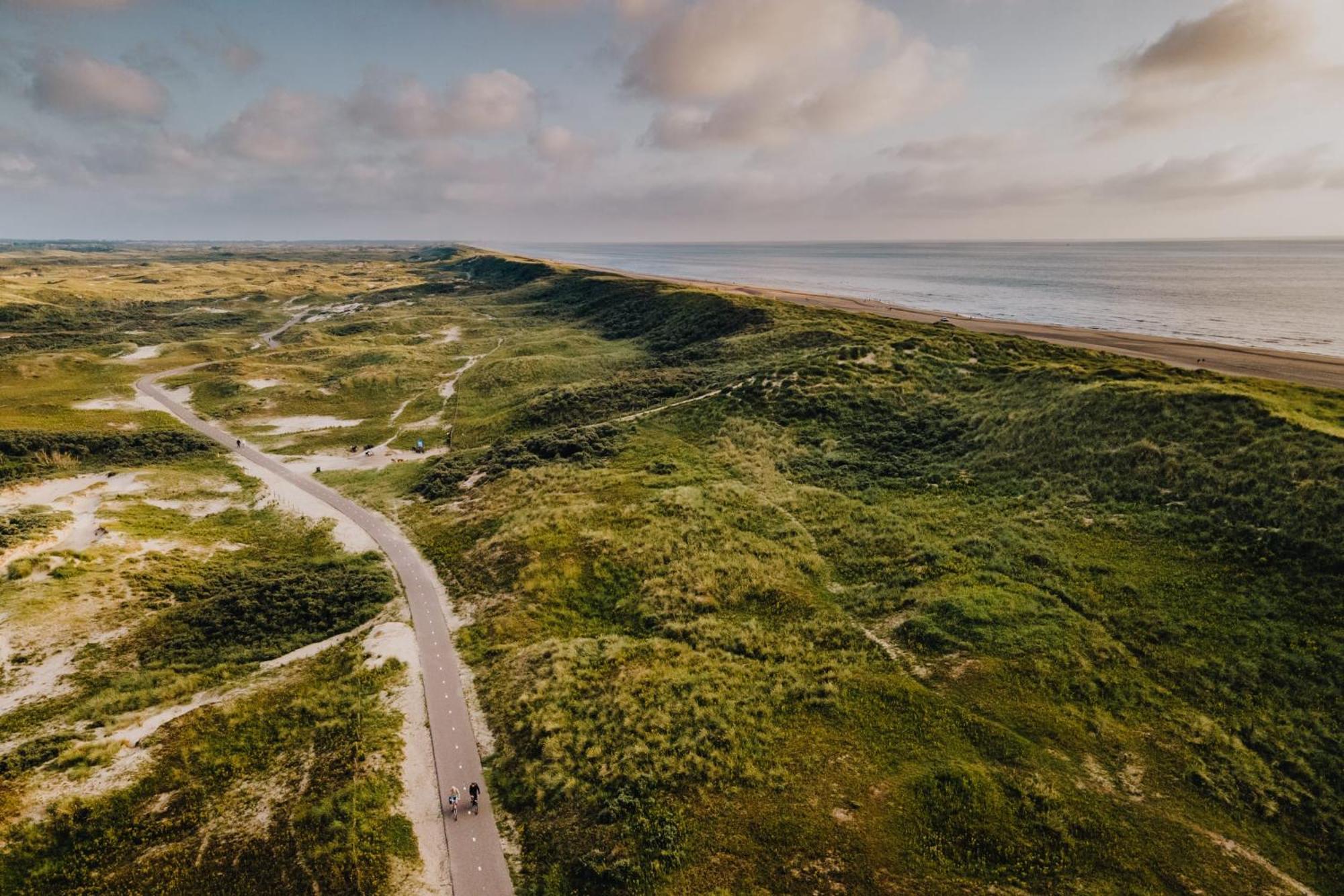 Studio Tara At The Beach With Private Parking Zandvoort Extérieur photo