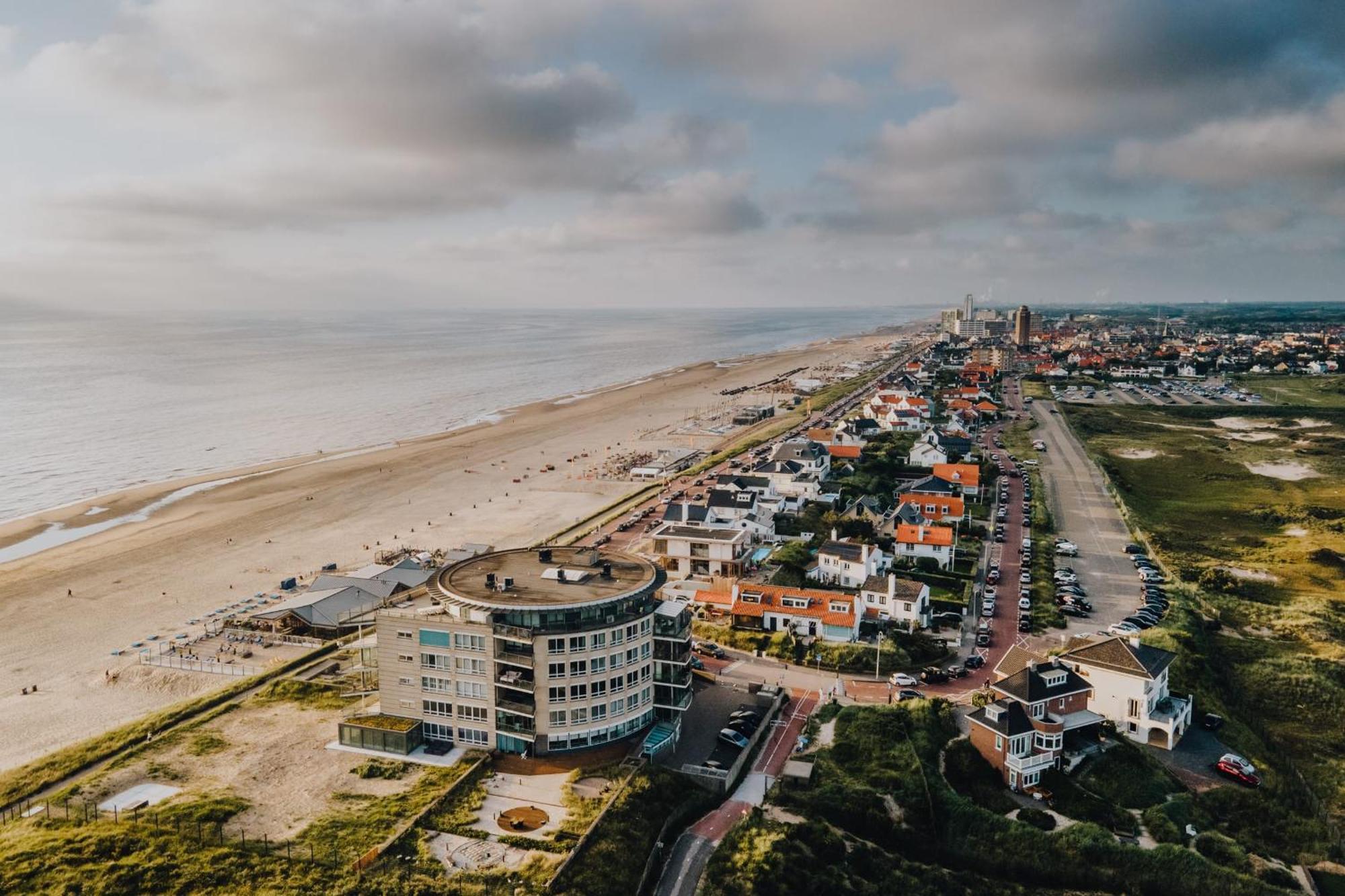 Studio Tara At The Beach With Private Parking Zandvoort Extérieur photo